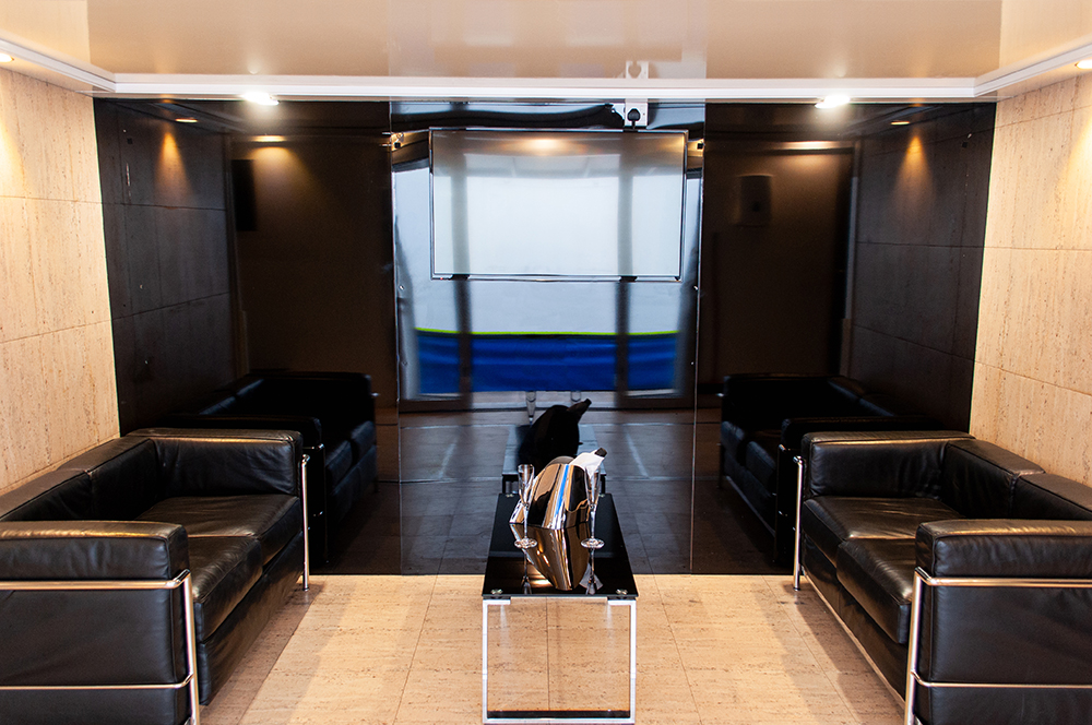 ST3 Interior 3 -Direct View-0680